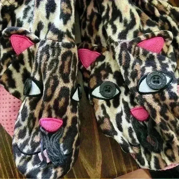 Nick and Nora animal print onesie, cat themed, EUC, size small. - Picture 5 of 6